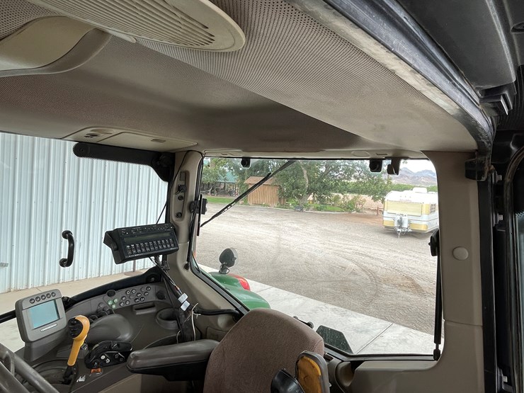 john-deere-7230-premium-image-34