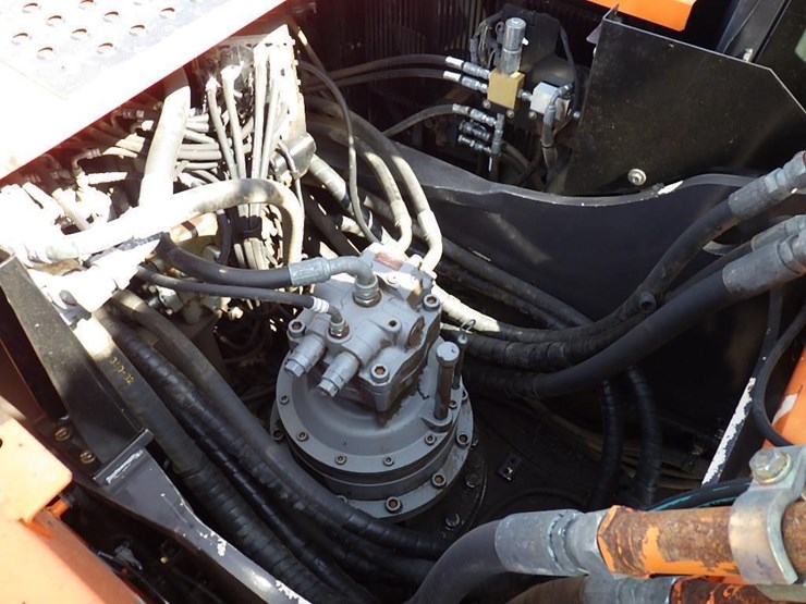 2015-hitachi-zx350-lc-5n-image-27