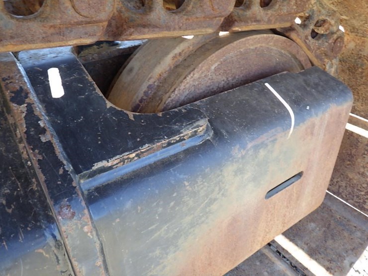 2016-deere-300g-lc-image-56