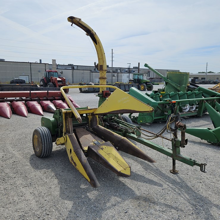 JOHN DEERE 3800