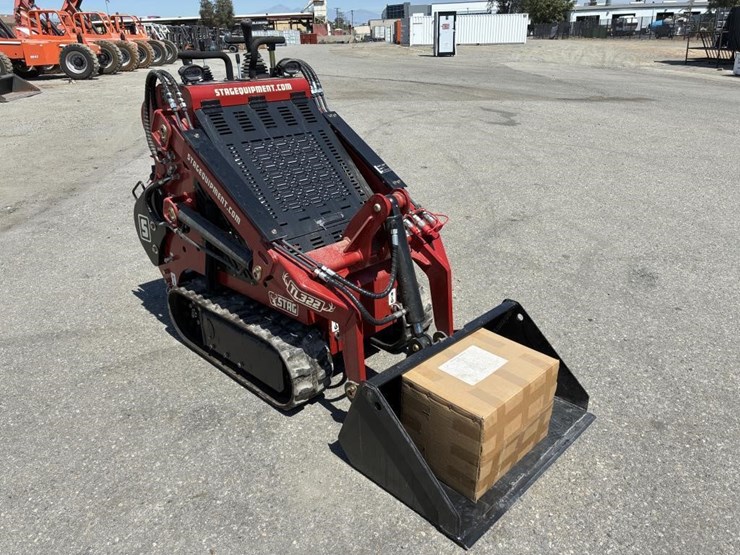 2023-stag-tl372-skid-steer-track-loader-image-2