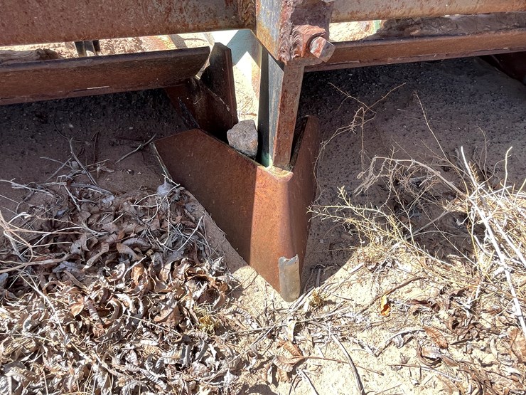 #9024-•-13'-4-row-bedder-image-14