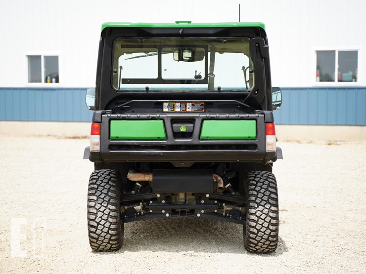 2023-john-deere-gator-xuv-835r-image-6