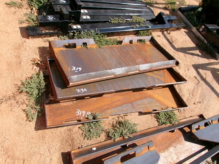 (1)-solid-skid-steer-plate-image-1