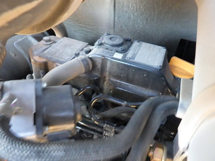 2020-takeuchi-tb230-image-23