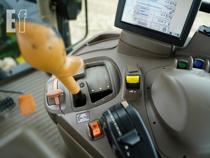 2014-john-deere-6115r-image-37