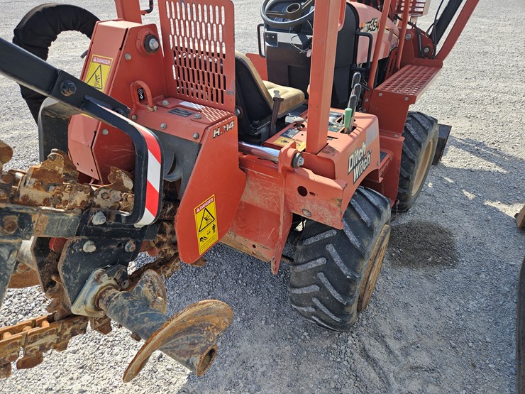 2014-ditch-witch-rt45-image-17