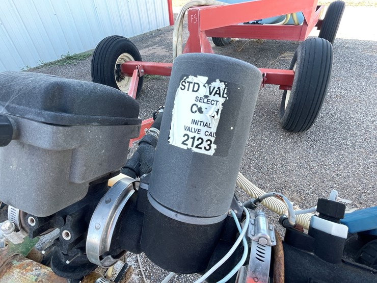 #9020-•-custom-4-row-liquid-fertilizer-applicator-w/pup-tank-image-16