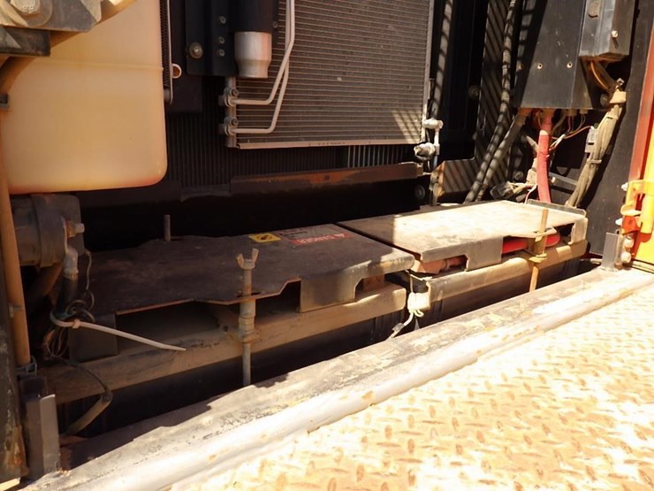 2015-hitachi-zx350-lc-5n-image-19
