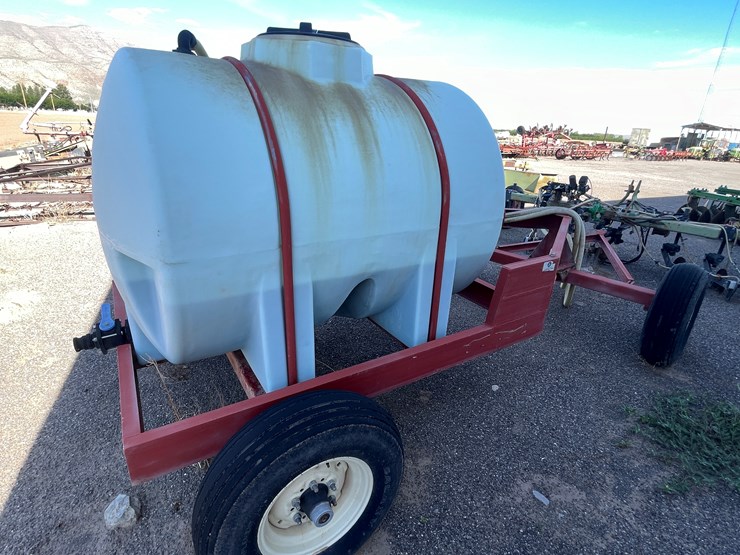 #9020-•-custom-4-row-liquid-fertilizer-applicator-w/pup-tank-image-54