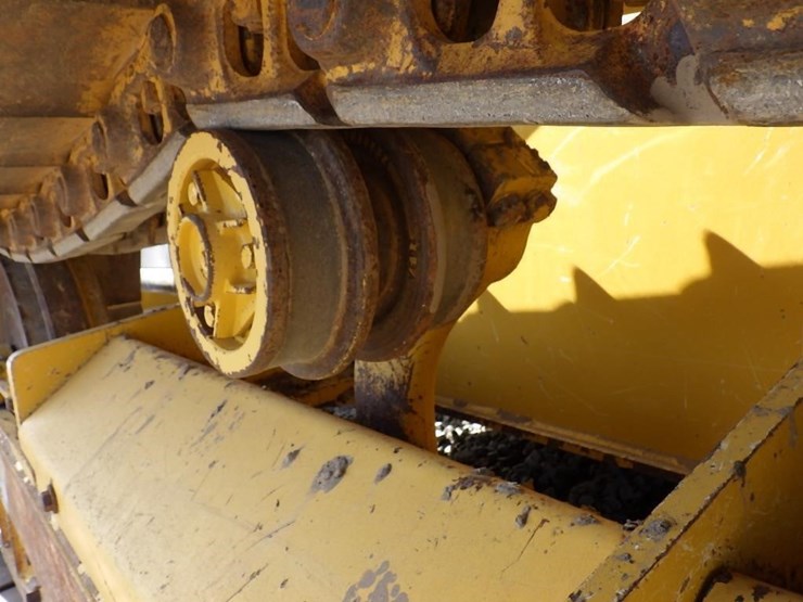 2019-deere-450k-lgp-image-40