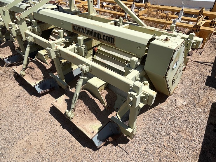 #9039-•-b.w.-implement-company-3-pt-4-row-bed-shaper-image-29