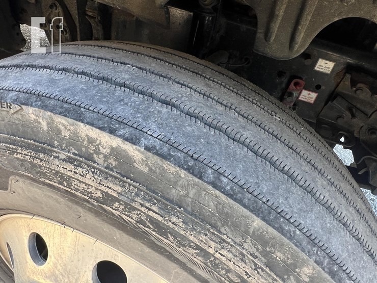 2018-freightliner-cascadia-125-image-4