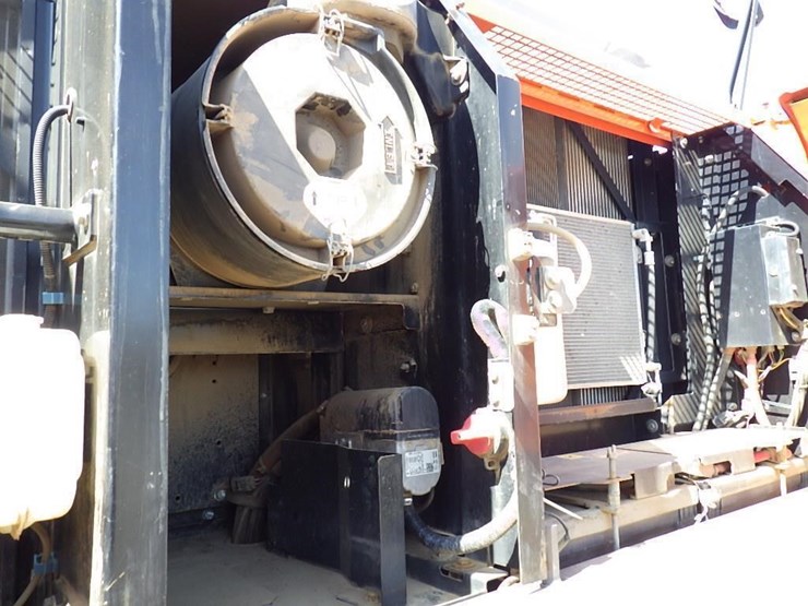 2015-hitachi-zx350-lc-5n-image-17