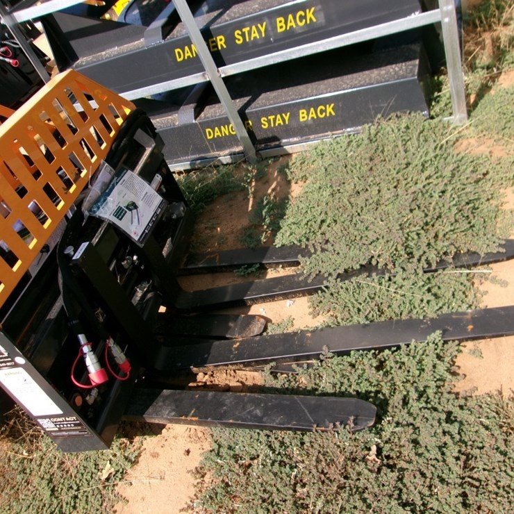 WOLVERINE 48" HYD FORKS F/ SKID STEER