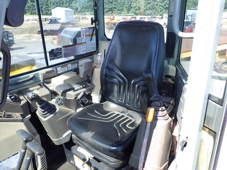 2011-yanmar-sv100-1-image-23
