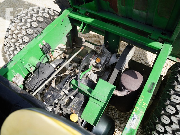 2004-john-deere-gator-image-19