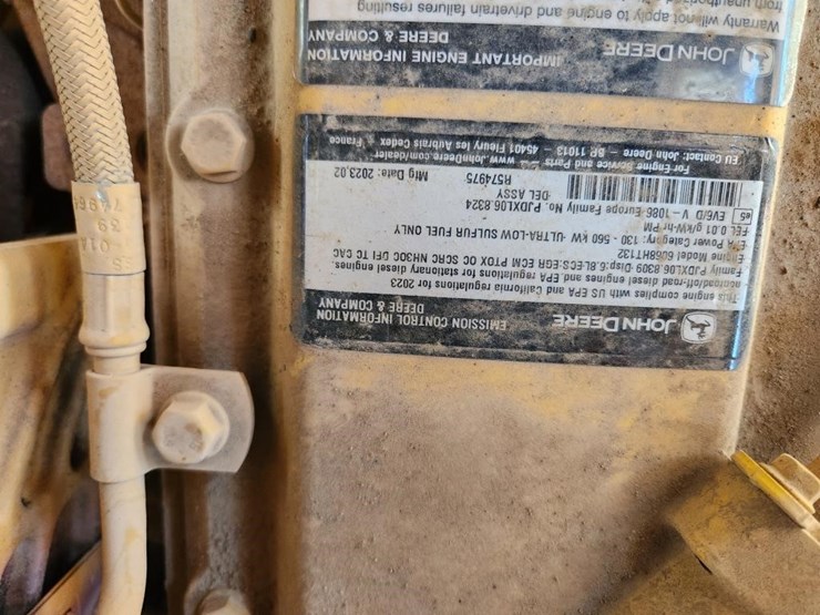 2023-deere-700l-image-36