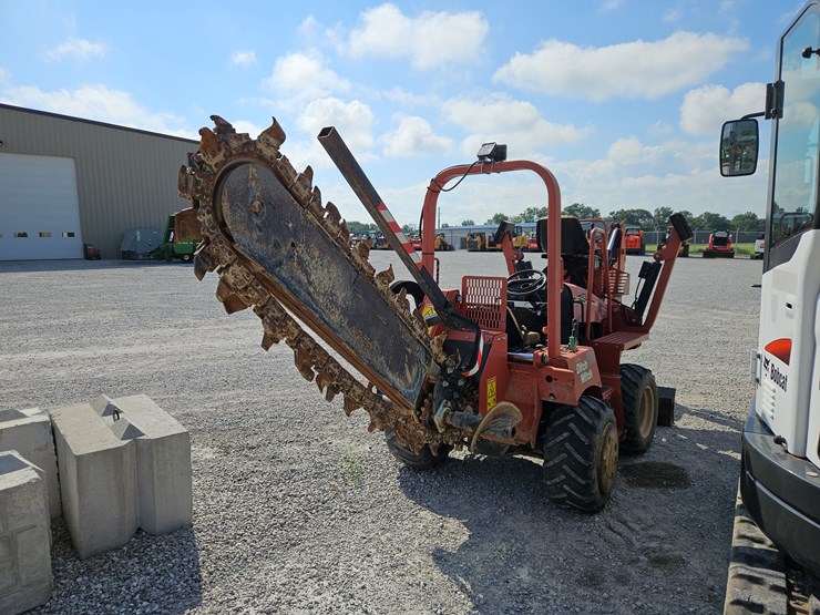 2014-ditch-witch-rt45-image-16