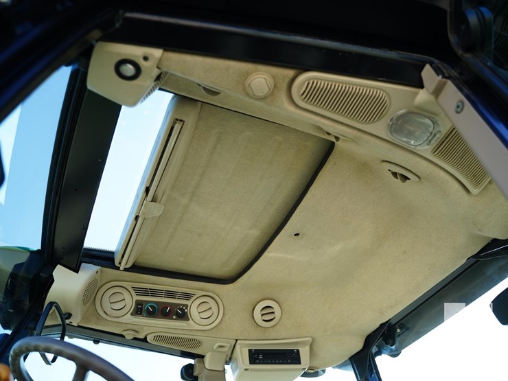 2017-john-deere-5090r-image-35