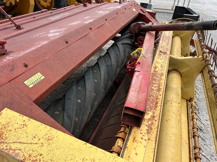 new-holland-469-image-4