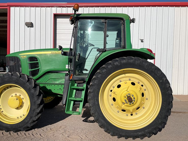 john-deere-7230-premium-image-35