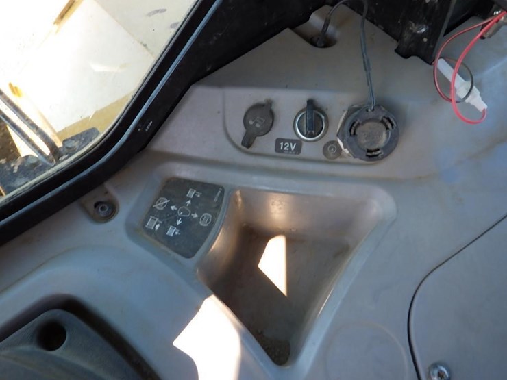 2019-caterpillar-d7e-lgp-image-42