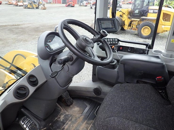 caterpillar-930m-image-35