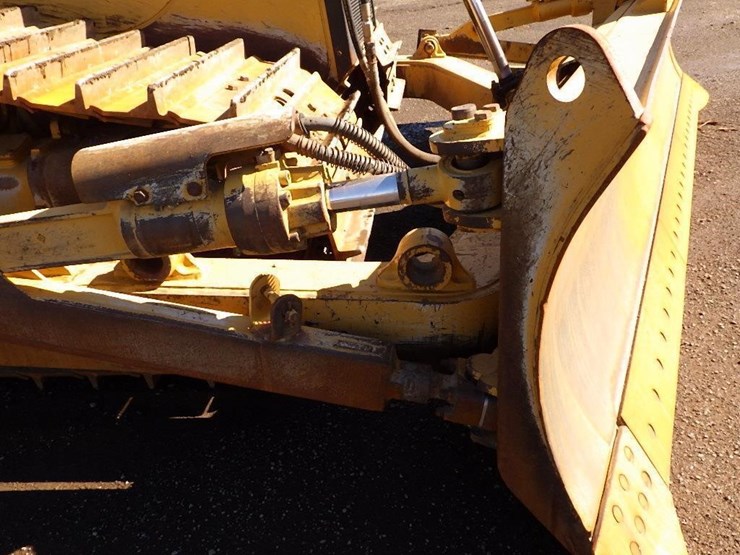 2019-caterpillar-d7e-lgp-image-17