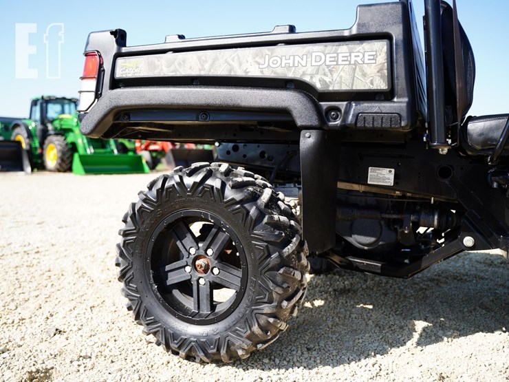 2017-john-deere-gator-xuv-825i-image-15