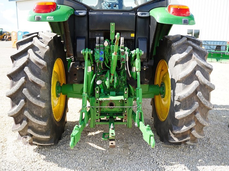 2018-john-deere-6120m-image-23