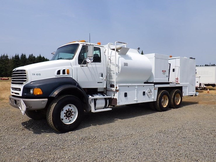 2005-sterling-lt8500-image-1