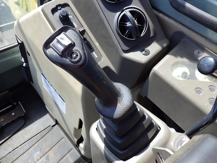 2011-yanmar-sv100-1-image-26
