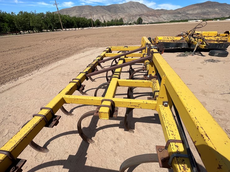 #9033-•-hamby-3-pt-field-cultivator-image-12