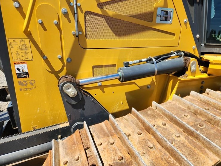 2023-deere-700l-image-14