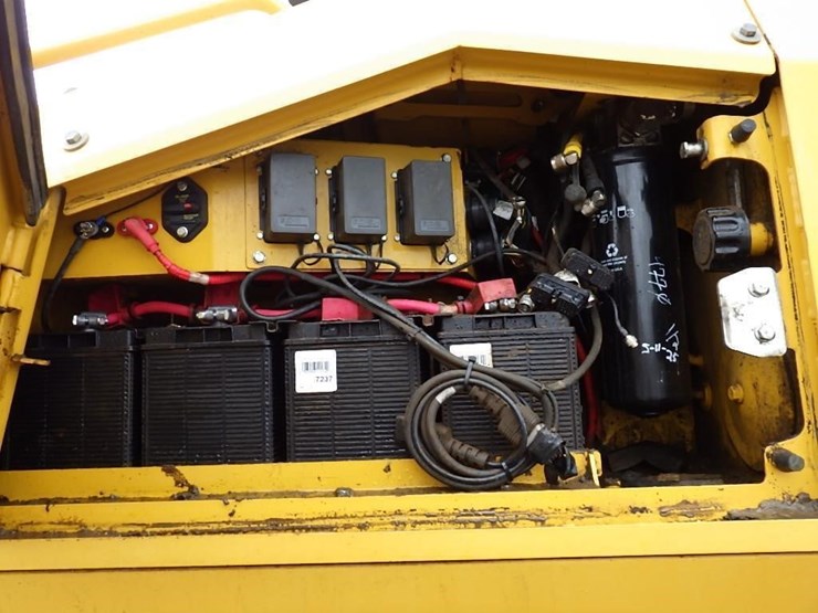 2017-deere-950k-lgp-image-24