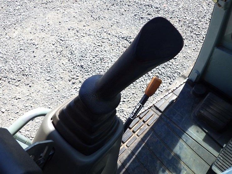 2011-yanmar-sv100-1-image-25