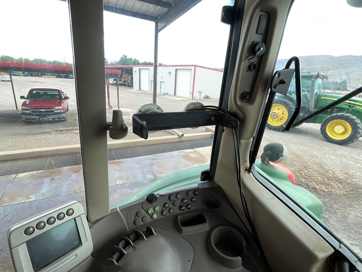 john-deere-7230-premium-image-54