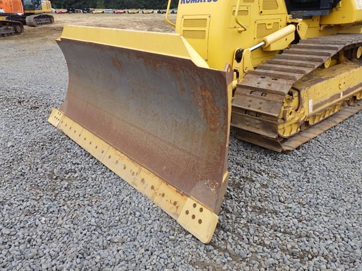 komatsu-d61ex-24-image-8
