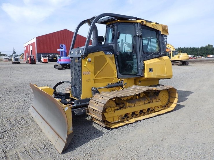 2021-deere-450k-lgp-image-1