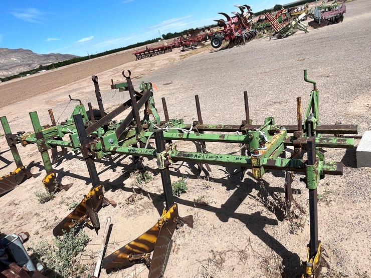 #9031-•-custom-3-pt-fertilizer-tool-bar-image-7