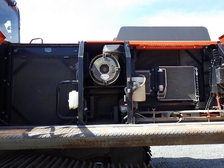 2015-hitachi-zx350-lc-5n-image-15