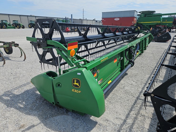 2011-john-deere-630f-image-8