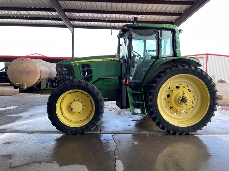 john-deere-7230-premium-image-2