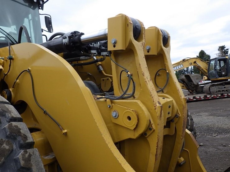 2022-caterpillar-980-image-16