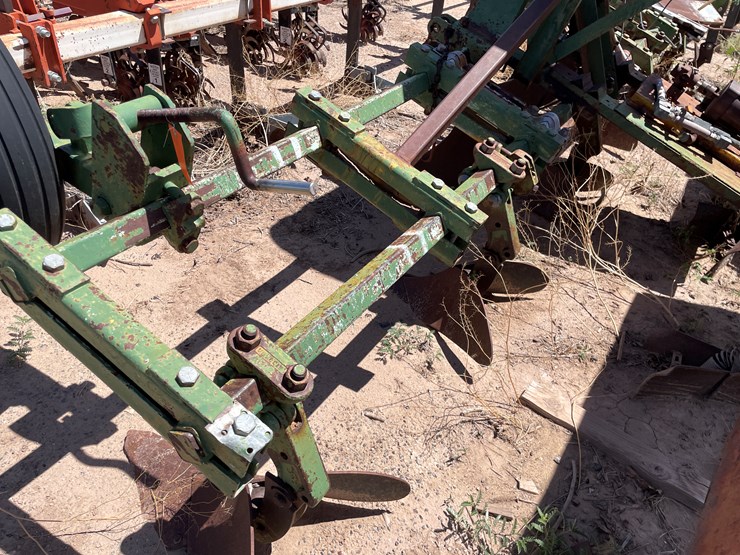 #9102-•-custom-3-pt-chisel-tillage-unit-with-poly-drum-image-11