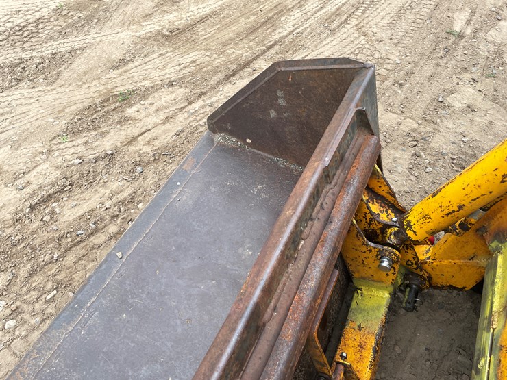 2007-deere-24a-image-22