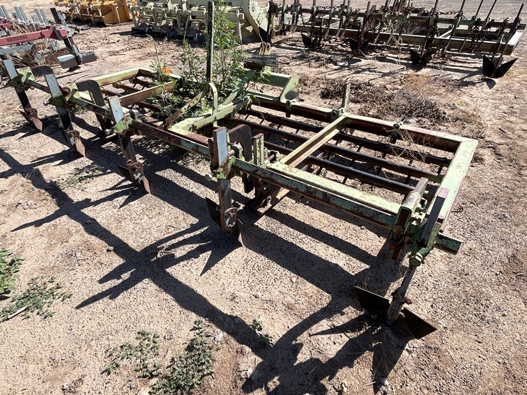#9040-•-3-pt-spike-tooth-tillage-implement-custom-image-4