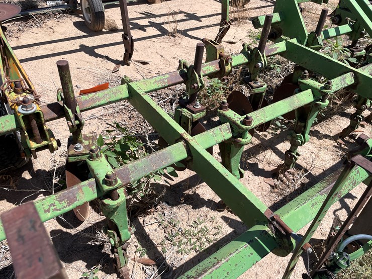 #9106-•-3-pt-field-cultivator,-4-row-custom-w/gallina-units-image-14