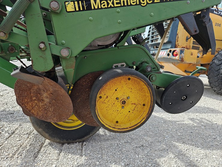 john-deere-7200-image-9